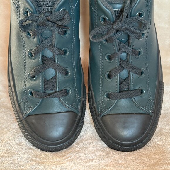 Converse Chuck Taylor All Star Street Mid Leather Sneakers Boys Size 3 Box Incl - Picture 4 of 16